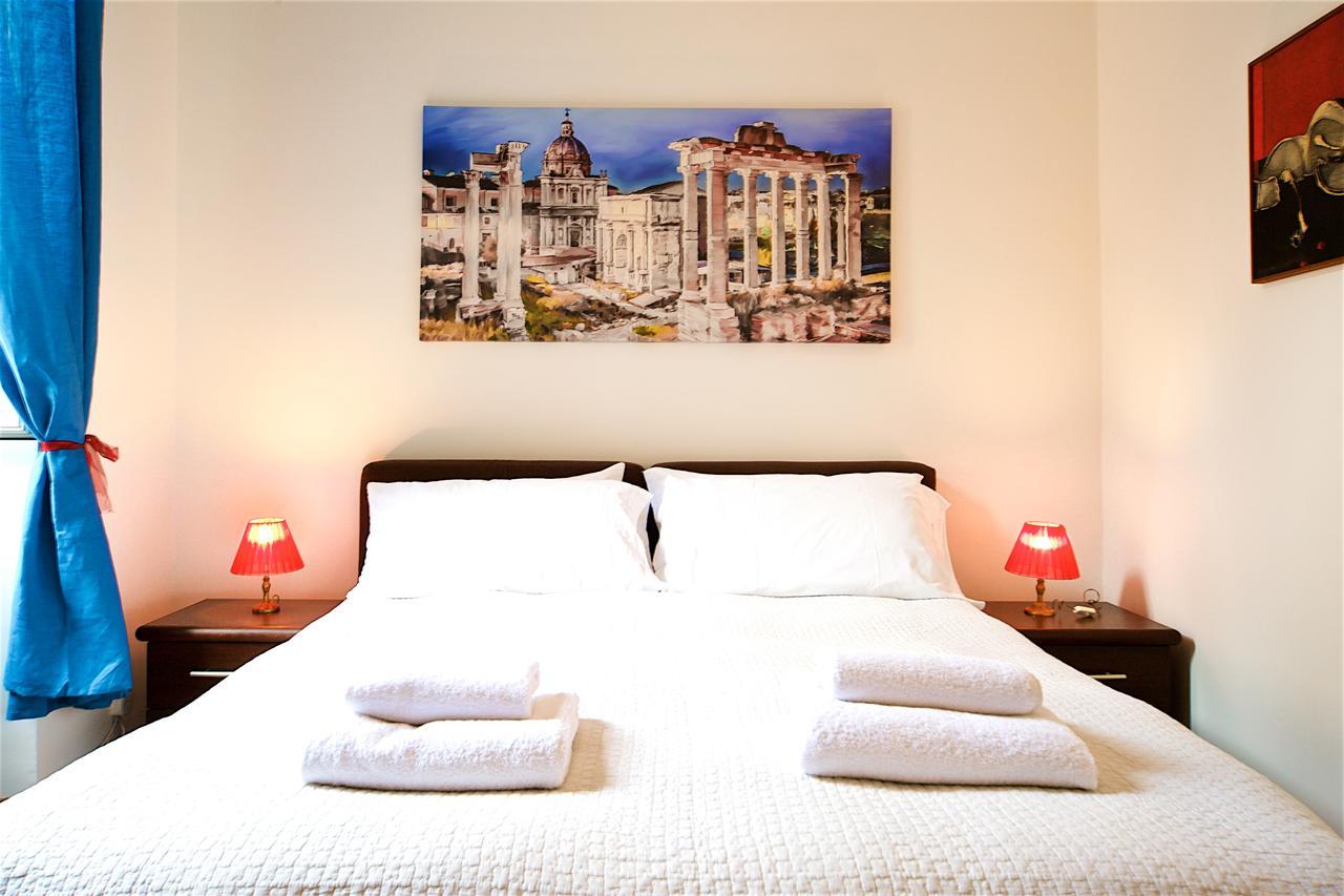 Vetrina Holidays Apartment Navona ローマ エクステリア 写真